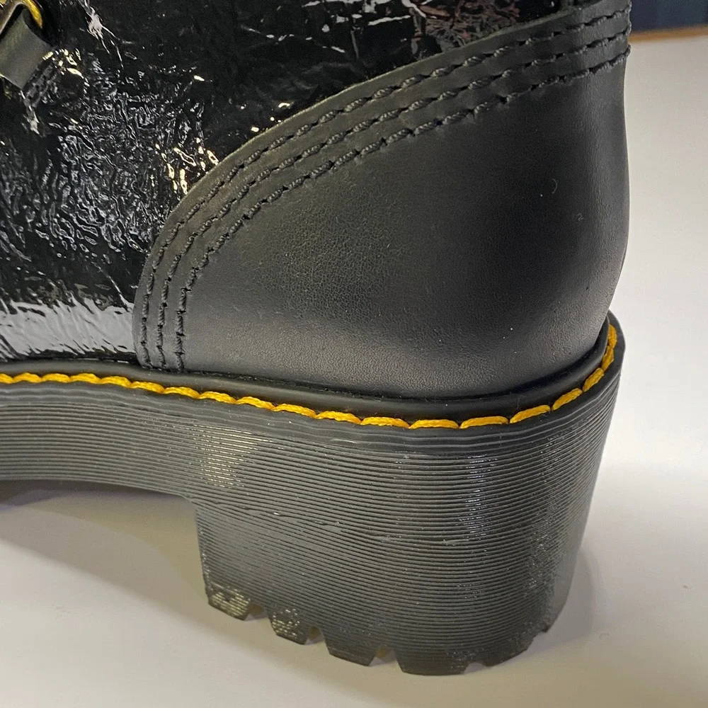 New Dr. Martens Leather Black Boots 8 Laurenne Distressed Patent Leather Laceup - Picture 9 of 13